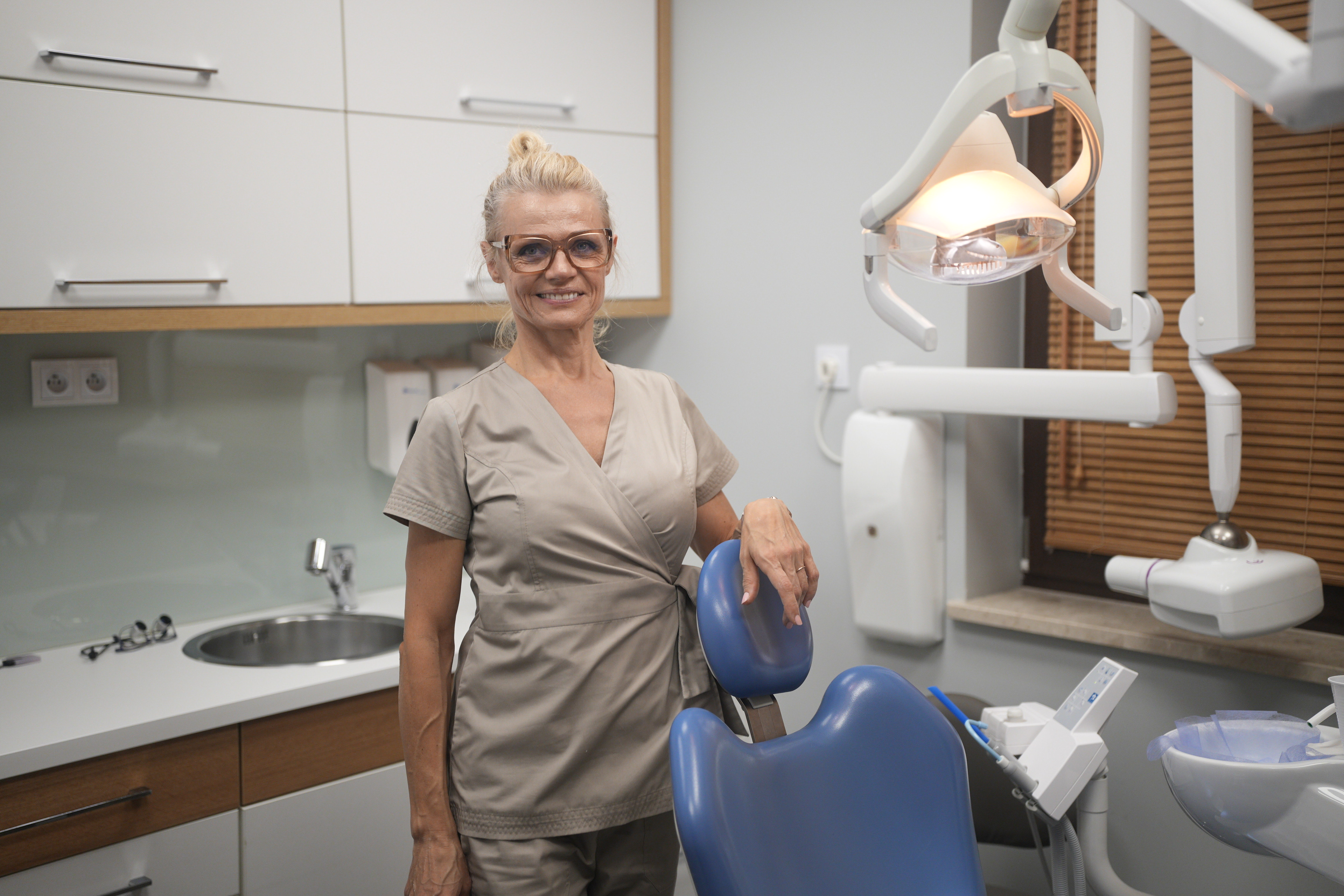 lek. dent. Sonia Sugier-Karpińska - Właścicielka kliniki SONAMED